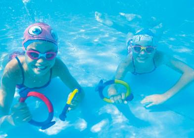 Build water confidence with pool games 1